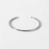 18K Armreif Elyndra – wasserfestes Weissgold